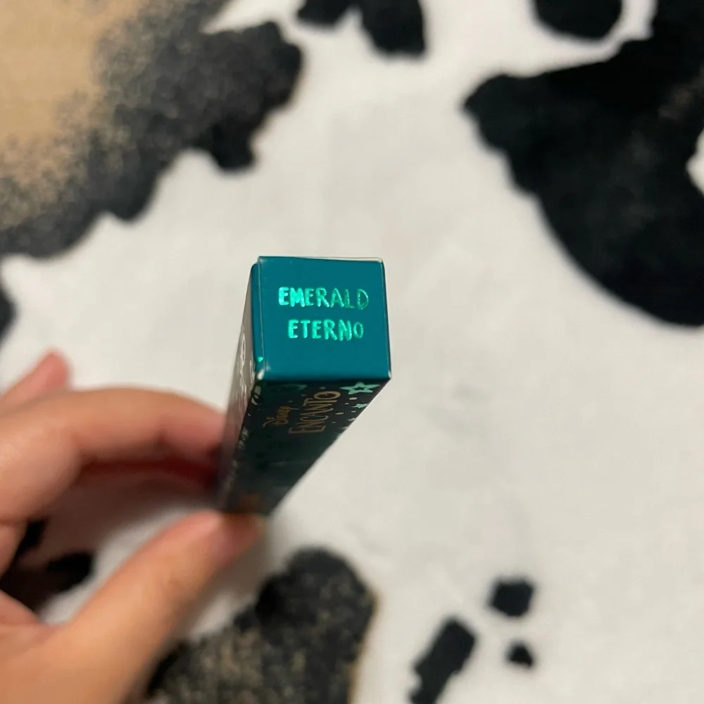 Alamar Cosmetics Encanto Spread Your Wings Liquid Liner Emerald Eterno